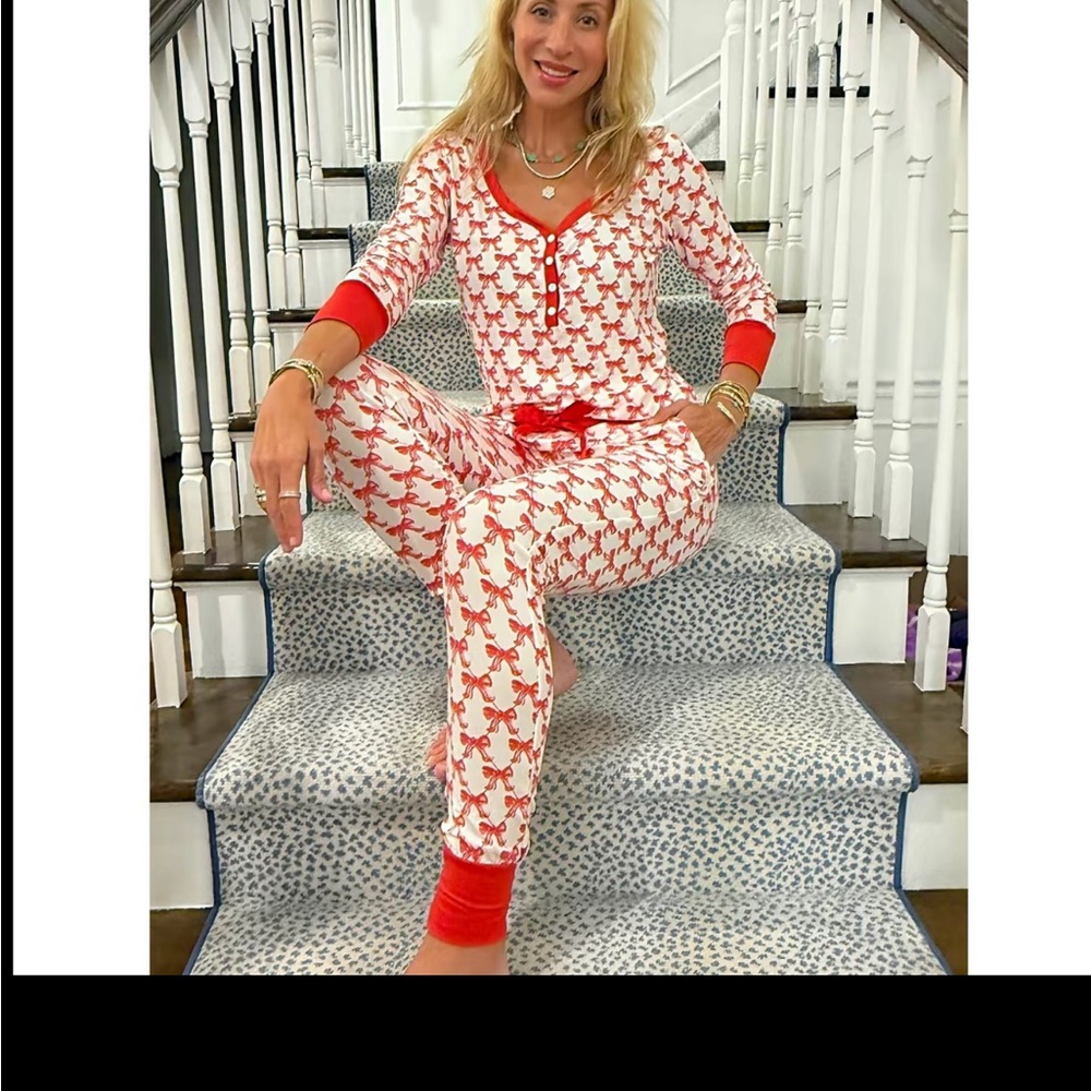 Jordann Jammie’s- Red Bow Joggers pajama set BNIB  MSRP $48 - Picture 2 of 3